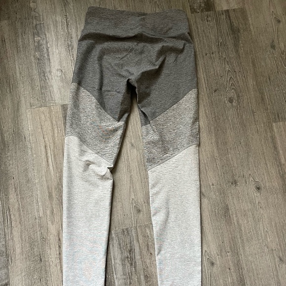 Outdoor Voices Leggings, womens, size small - Picture 1 of 3